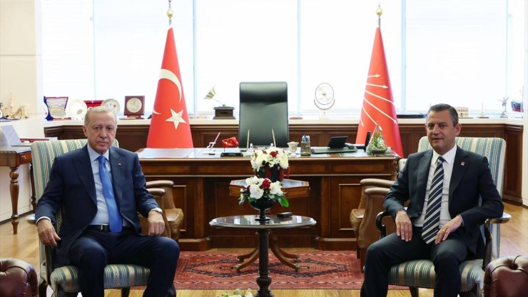 Erdoğan-Özel görüşmesinden ilk kareler geldi 4